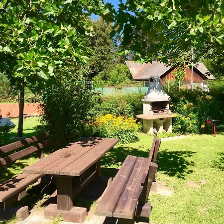 Georgihof Im Park Apartment